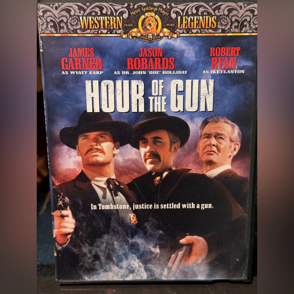 Assorted Western Movie Bundle - Picture 4 of 9